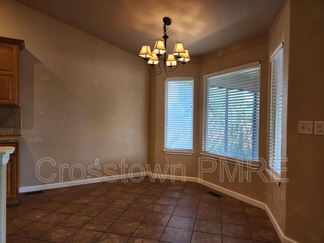 Photo - 157 Beacon Way