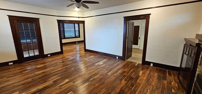 Photo - 2 bed 1 bath plus office/Den room, Downtown Reno, UNR. Duplex FOR RENT!