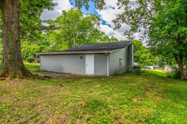 2208 Sanderson Rd Unit 101