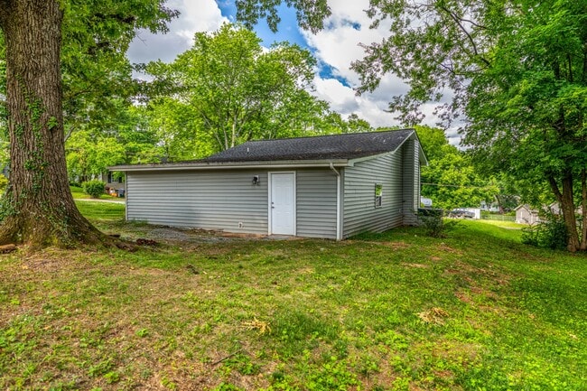 Photo - 2208 Sanderson Rd Unit 101