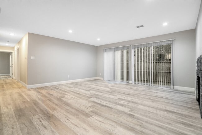 Photo - 1314 E Red Cedar Cir