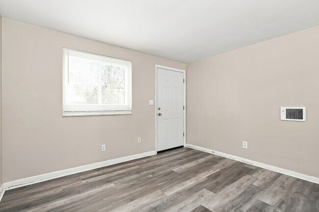 Photo - 143 Stevens Ave Unit 141 Stevens Street
