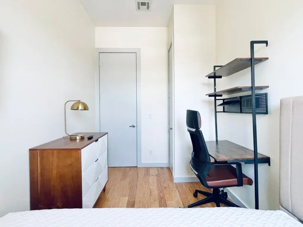 Photo - Furnished room/NOT APARTMENT Unit 3R