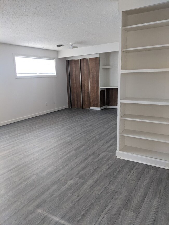 Photo - Signal Drive Duplex