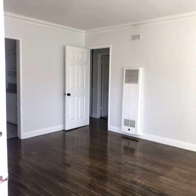 Photo - 4055 Wade St Unit #