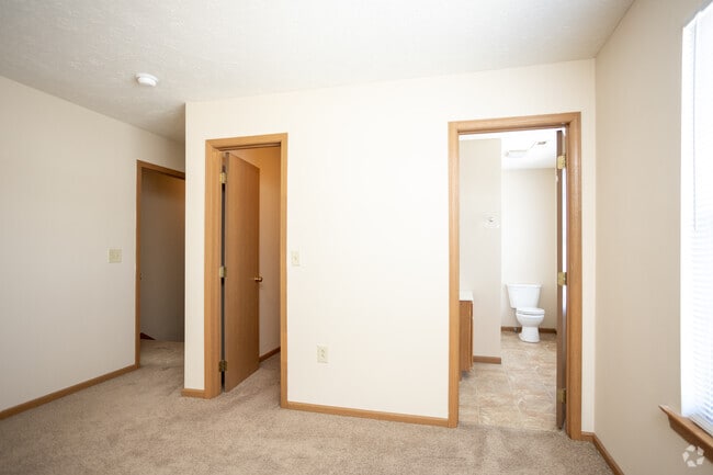 2BR, 1.5BA - 1,115 SF