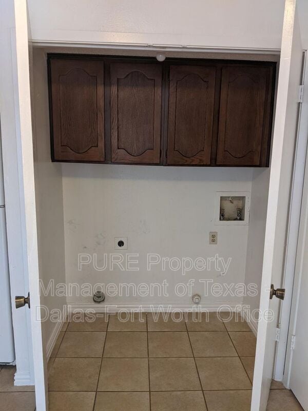 Photo - 901 S Mesquite B