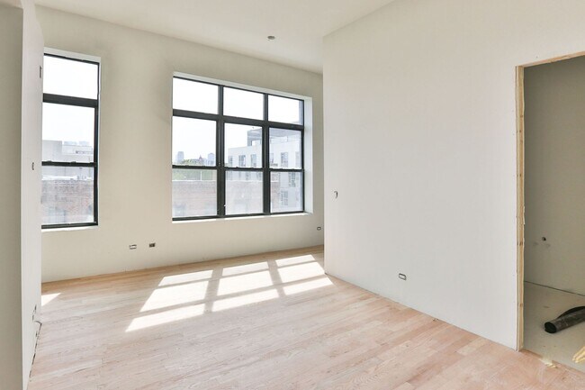 Photo - Brand New Jr 1 Bed in Wicker Park. 12' Cei... Unit 202