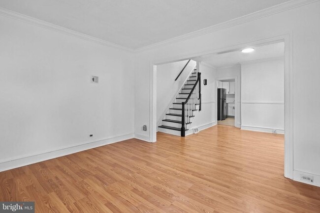 Photo - 34 E Hendrickson Ave