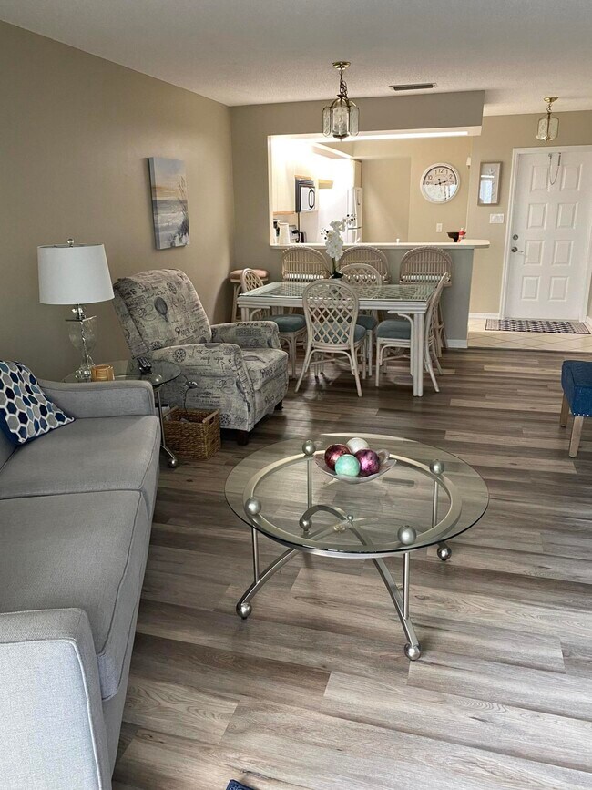 Photo - 1099 Country Club Dr Unit 811