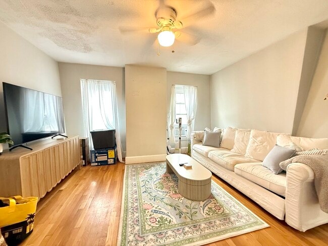 Building Photo - 373 K St Unit 2 Rental