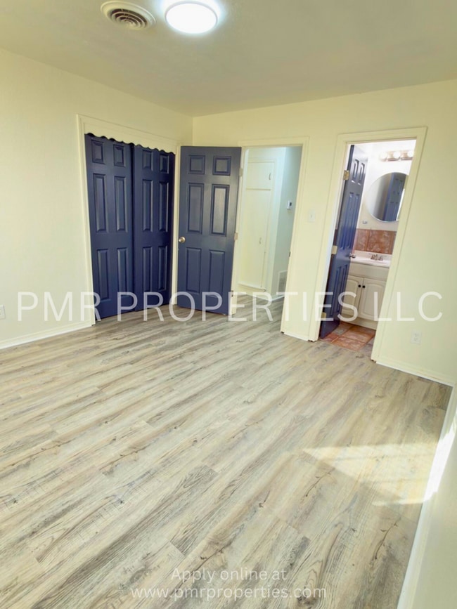 Photo - 3 Bedrooms / 1.5 Bathroom House