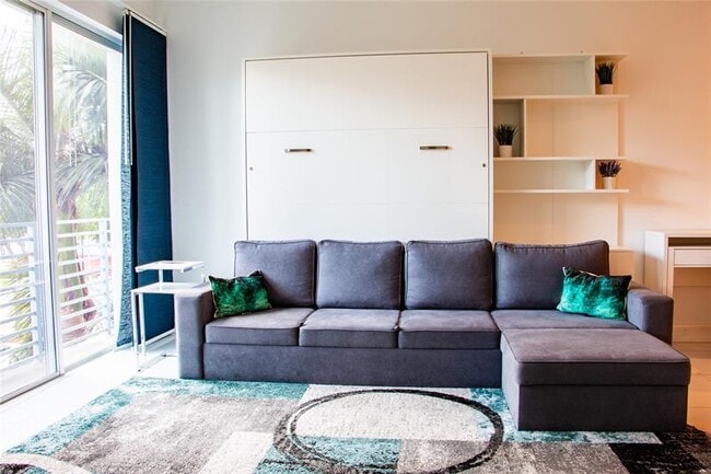 Photo - 1025 NE 18th Ave Unidad 304