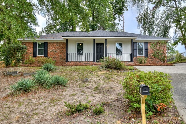 Photo - 208 Foxdale Dr