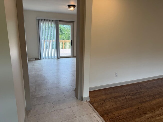 Photo - Knoxville 37923 - 3 bedroom 2 bath home located in heart of West Knoxville with separate 1 bedroo...