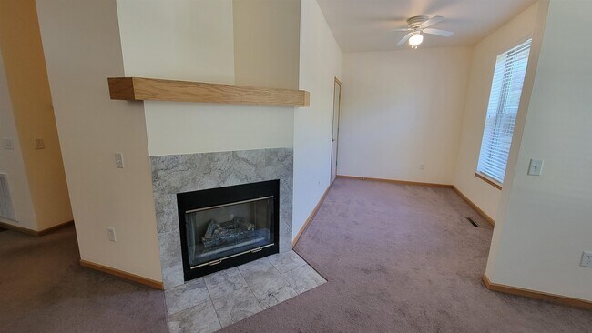 Photo - 6655 Windsor Commons Ave