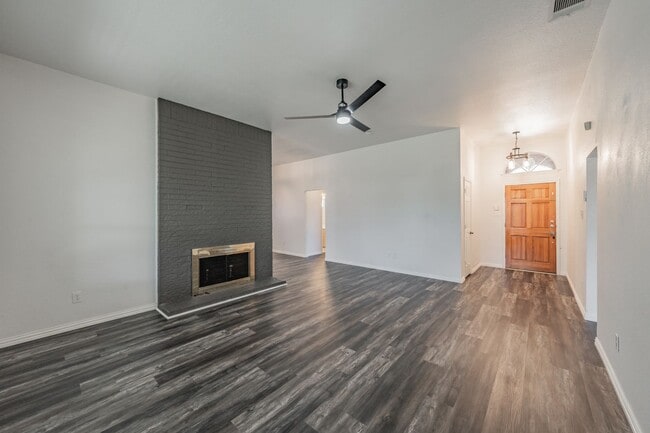 1214 Hardisty Dr