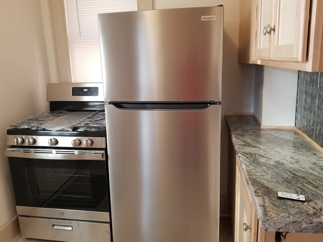 Brand new Refrigerator and Range - 143 W 1st Ave Unit 143
