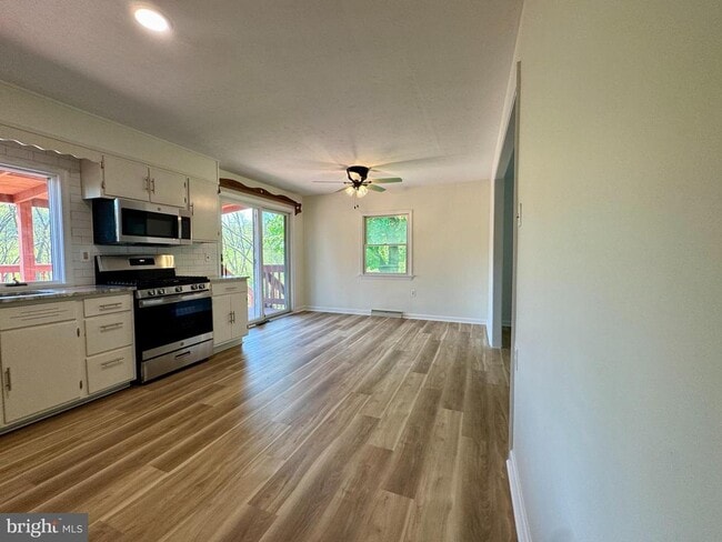 Photo - 1032 Palm Hill Rd