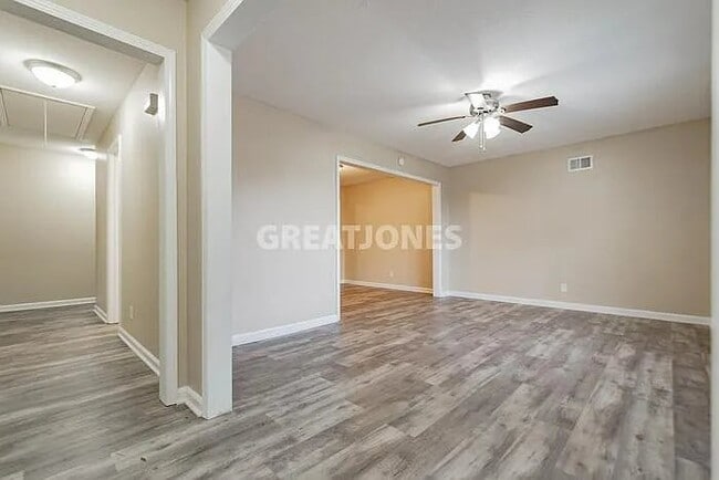 Photo - 1704 Westchester Dr