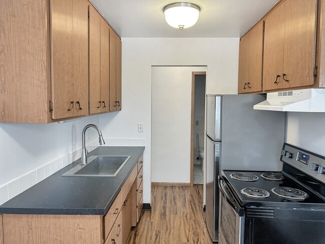 Carroll Court Apartments
