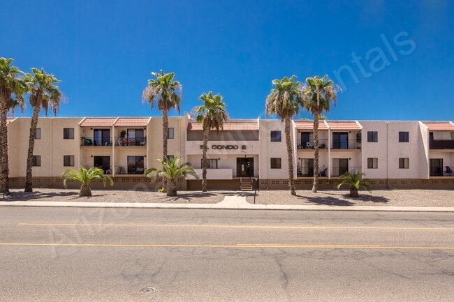 Building Photo - CENTRALLY LOCATED 1 BEDROOM CONDO
