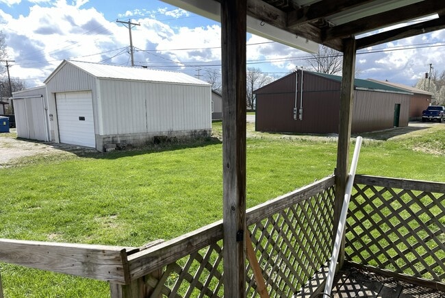 Photo - 984 Caldwell Ave