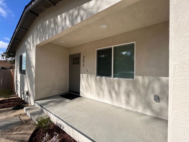 3672-74 - 3672-74 Apartment Unit 3672