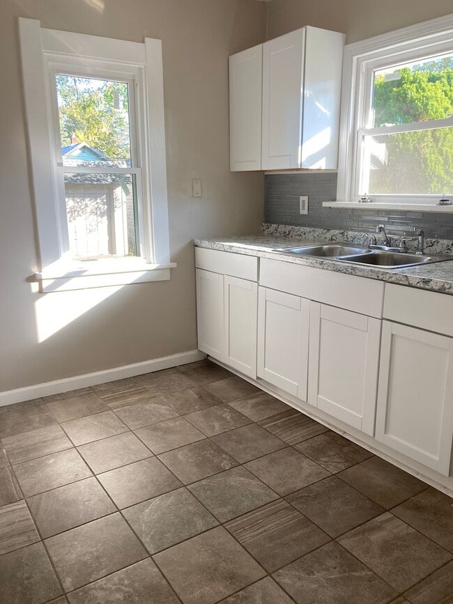 Photo - Spacious Recently updated 2 Bedroom 1 Bath...