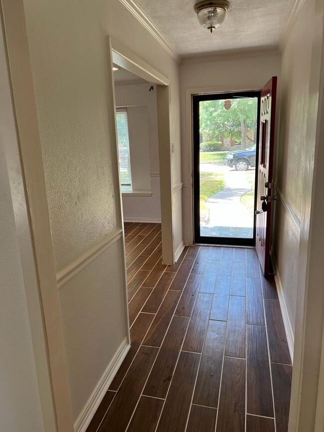Photo - 5910 Dawnridge Dr