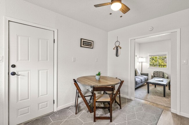 1216 Trinity St Unit A