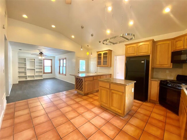 Photo - 125 Frederick St