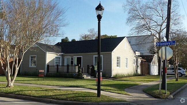 Building Photo - 2611 Tangley St Rental