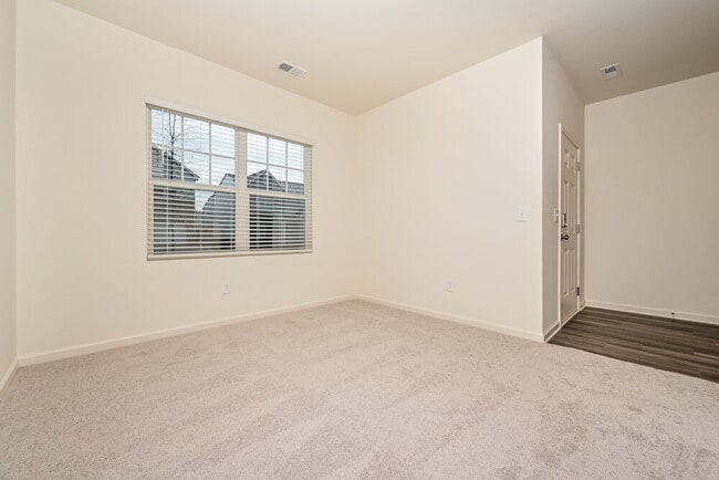 Photo - 7620 Saffron Ave