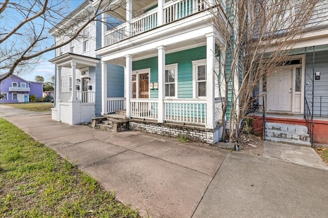 Photo - 216 W Anderson St Unit 216 Ande A Down