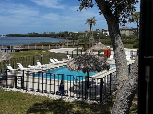 Building Photo - 656 Windrush Bay Dr Unit 656