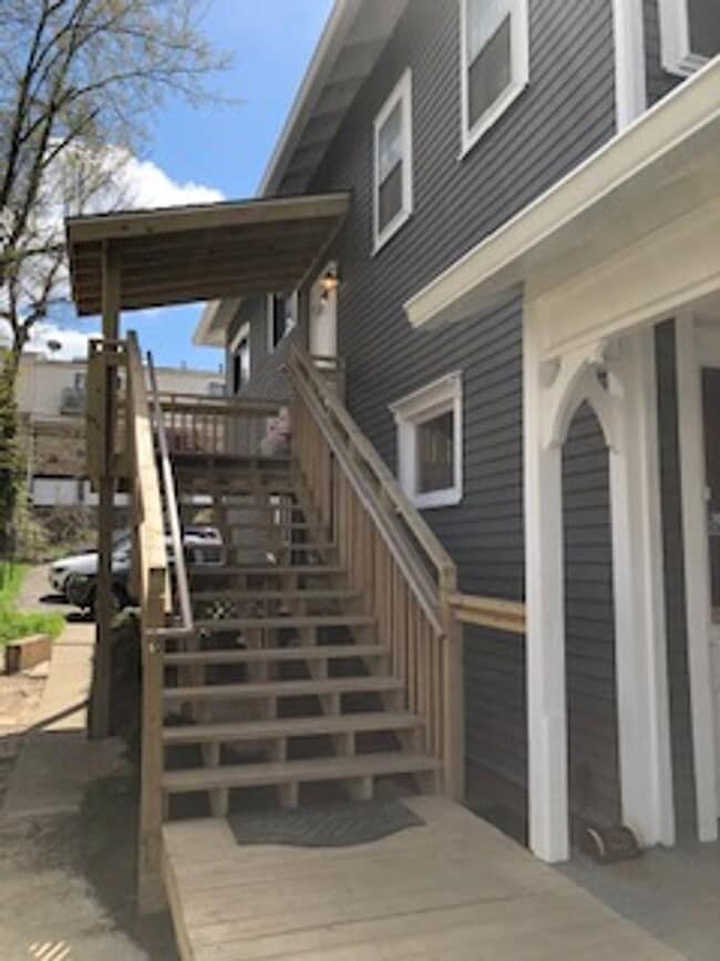 Photo - 412 E 4th St Unidad 1