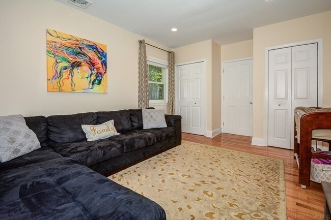 Photo - 30 Beecher Pl Unit 2