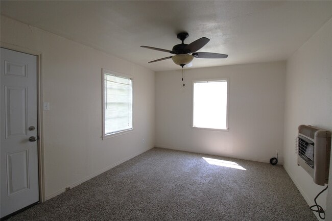 Photo - 104 Prewitt Ln