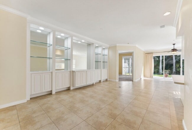 Photo - 4655 Hammock Cir