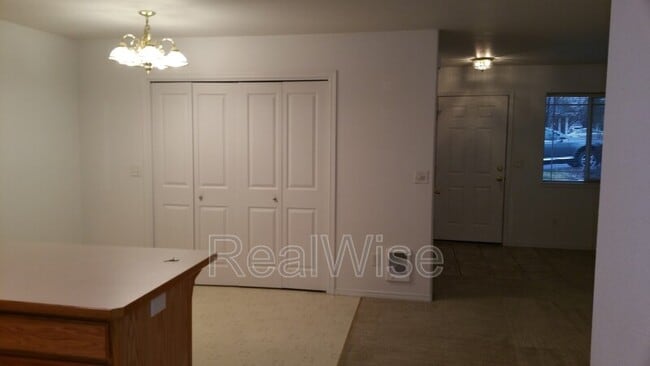 Photo - 933 NE Hidden Valley Dr