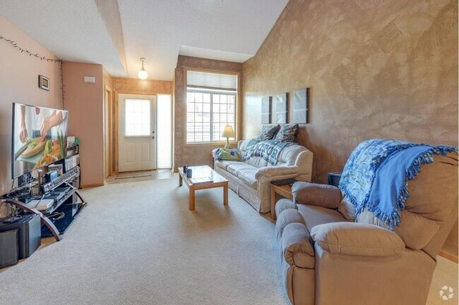 Building Photo - 1704 Pebble Terrace Rental