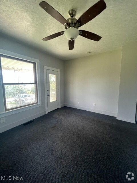Building Photo - 934 N Stateline Rd Rental