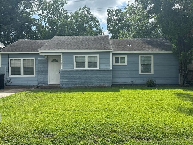 Photo - 9329 Chesterfield Dr Casa