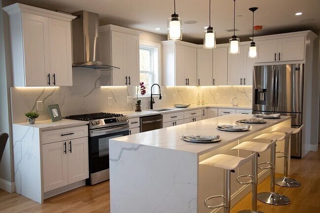 Photo - 170 Bradford St Unidad 2 Rental