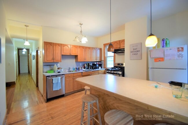 Photo - 346 Faneuil St Unit 2