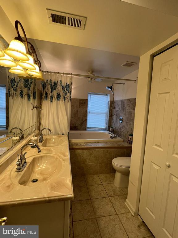 Photo - 1009 Bayview Overlook