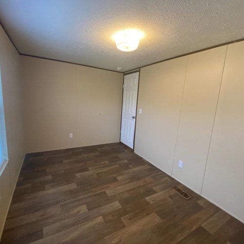 Photo - 115 English Ln