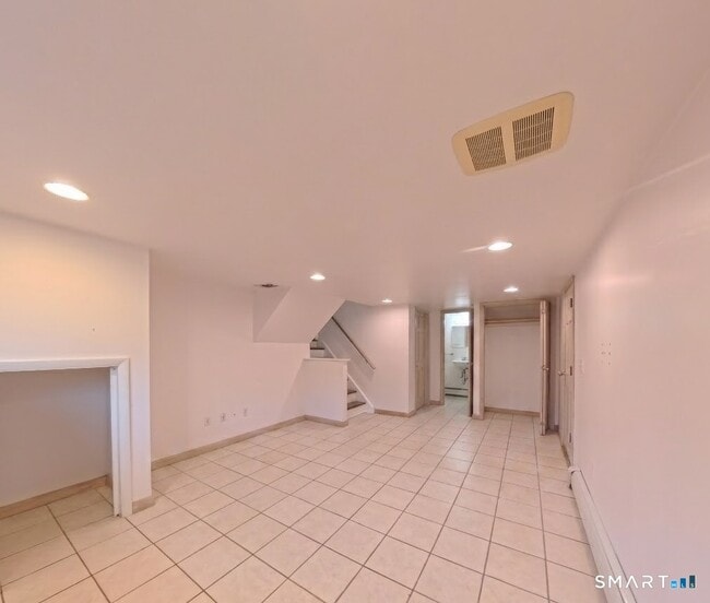 Building Photo - 36 Derby Pl
