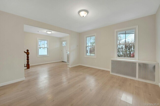 Photo - 25 S Washington St